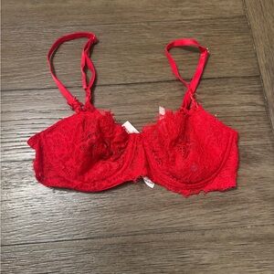 Victoria Secrets Dream Angels push-up without padding  34B Red